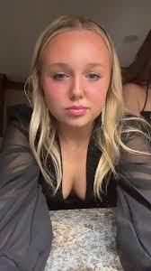 e v i e g e n t r y (@evie_gentry)