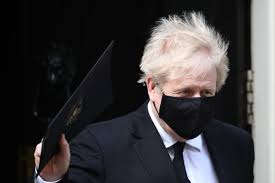 Boris johnson shows off haircut after getting 'scarecrow' barnet snipped as hairdressers reopen. Boris Johnson Has Haircut As Restrictions Ease Across England Evening Standard