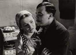 Today, one of hungary's most cherished actresses, mari törőcsik, passed away after a long time of illness. Korhinta Alapfilmek