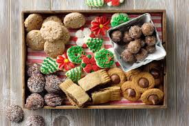 These almond snowball cookies are spiced christmas cookies with a twist: I Baked Christmas Cookies For 9 Days In A Row Here S What Happened