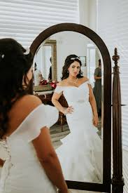 Designer backless wedding dresses mermaid spaghetti straps lace applique sweep train custom made wedding gown vestido de novia. 19 Unique Wedding Dresses For Florida Brides