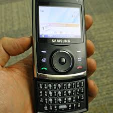 Samsung i620: Curious Qwerty slider - CNET