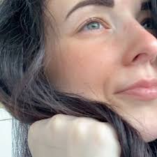 Kelli McLaughlin (@kellibrookemac)