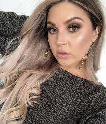 Sitting pretty halo hair extensions australia is a 100% australian owned and operated business with locations in australia, usa and europe. Pin By Claire Bowen On Makeup Remy Human Hair Extensions How To Make Hair Clip In Hair Extensions