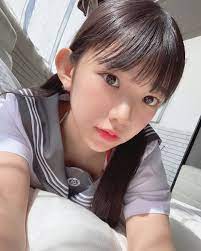 小學生外表下的驚人魅力！日本第一「合法蘿莉」女團偶像長澤茉里奈！ | GQ Taiwan