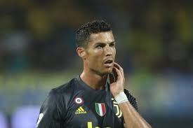 Manchester united return closer than ever. Juventus Turin Cristiano Ronaldo Isoliert Im Mannschaftskreis Von Juventus Turin