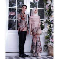 Inspirasi kebaya modern hijab masa kini yang modern, modis & stylish. Harga Kebaya Duyung Terbaik Batik Pakaian Wanita Agustus 2021 Shopee Indonesia