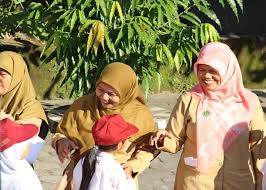Merupakan suatu kehormatan bisa belajar banyak hal dari bapak/ibu, terima kasih telah memberi saya inspirasi! Lirik Lagu Dan Chord Terima Kasihku Guruku Untuk Tugas Hari Guru Nasional Jenjang Sd Smp Dan Sma Portal Jember