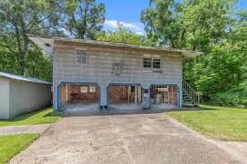 2510 Demarest St Lake Charles La 70601 4 Bed 2 Bath Multi Family Home Mls 190799 14 Photos Trulia In 2020 Multi Family Homes Lake Charles Real Estate