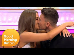 Love Island'S Sam Gowland And Georgia Harrison Pack On The Pda As Pair Jet  Back To The Uk Ahead Of Dating Show Final - Ok! Magazine