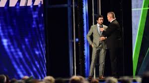 Let's hope that one day that can be extended further and we get to nacar earnhardt jr, gordon, johnson and casey mears compete at our most popular and challenging circuit, the bathurst i am. Chase Elliott Wins Most Popular Driver In Nascar Cup Series Cupscene Com