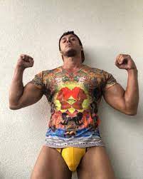 DIEGO BARROS: “Okay, right. Im not gonna lie to you. I have a fucking nice  dick” - What About Tom