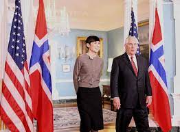 Kot članica konservativne stranke je bila leta 2005 izvoljena na mesto poslanke v stortingu za oslo.nasledila je børgeja brendeja. Ine Eriksen Soreide Store Norske Leksikon