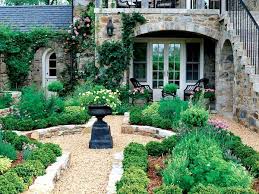 Easy Tips For A Great Garden Design Bees And Roses Courtyard Gardens Design Country Garden Design French Courtyard
