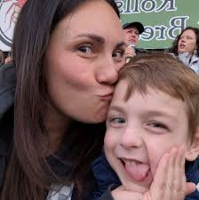 Drying Rose Petals with Foam/Pegboard/Dehydrator Method