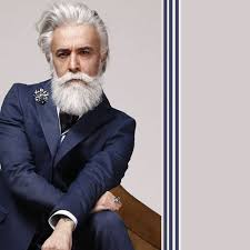 Rien de mieux que la coloration cheveux naturelle pour apporter de la lumière et un nouvel éclat à vos cheveux!. Coloration Cheveux Homme Necessite Ou Caprice Pour Les Cheveux Gris Archzine Fr