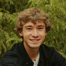 Carter Burdick's Instagram, Twitter & Facebook