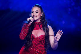 Dabei hatte ramon ausgerechnet bei seinem dritten und letzten song nerven gezeigt und teilweise die töne nicht getroffen. Finale Dsds 2020 Am 4 4 2020 Ramon Roselly Gewinnt Dsds 2020