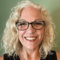 Elsa Stewart's Instagram, Twitter & Facebook