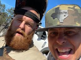 Bill Carlton loves ford car so much.#billcarlton #ekstensivemetalworks  #texasmetal #motortrend #trucksdaily