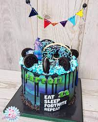 Eat Sleep Fortnite Repeat Gefeliciteerd Farrell Met De 12e Verjaardag Lekker Gevuld Met Oreo Slagro Birthday Cake Kids Birthday Drip Cake Boy Birthday Cake