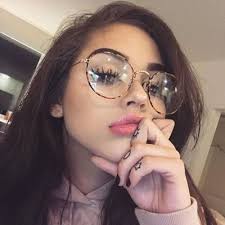 Violet Andrews (@OfInnocencex)