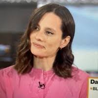 Dasha Arias's Instagram, Twitter & Facebook