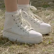 Po Descendants Of The Sun Quality Leather Shoes Song Hye Kyo Women S Fashion Dresses Sets Sets Or Coordinates On Carousell