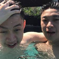 FOTO: Kompaknya Rich Brian, Sonia Eryka & ROYCDC Bukti Sibling Goals Banget 