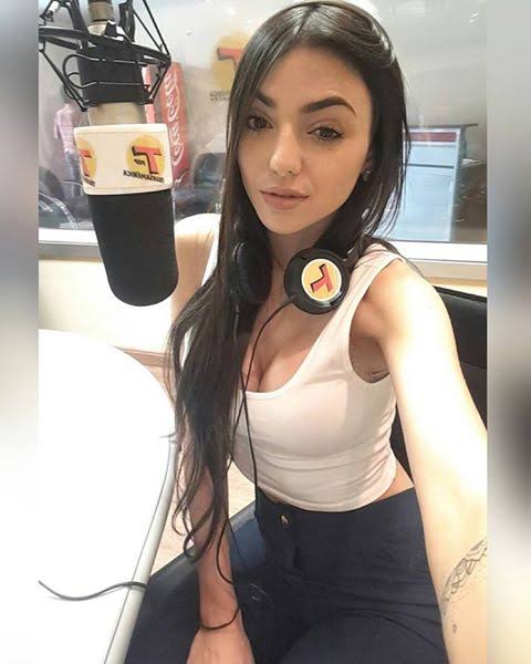 Resultado de imagem para Nyvi Estephan