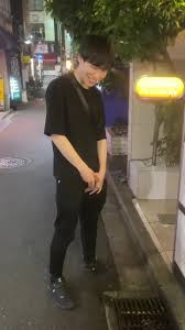 Japanese man pee outside 2 イケメン立ちション - ThisVid.com 中文
