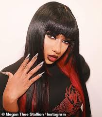 It's no secret that megan thee stallion is a huge fan of anime, especially the series my hero academia. Megan Thee Stallion Serves Anime Vibes As The Wap Hitmaker Cosplays As Yumeko Aktuelle Boulevard Nachrichten Und Fotogalerien Zu Stars Sternchen