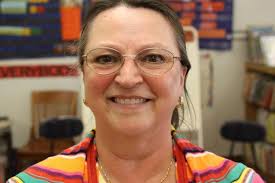 Members of Class of '72 visit third graders