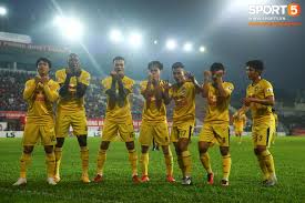 Đọc báo tin tức online việt nam & thế giới nóng nhất trong ngày về thể thao, thời sự, pháp luật, kinh doanh,. VÄƒn Toan Giáº£i Thich Cach Äƒn Má»«ng Ban Tháº¯ng Ká»³ Láº¡ á»Ÿ Tráº­n Gáº·p Háº£i Phong