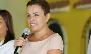 Mujeres entregan cartas a juez para pedir que Pignato sea procesada en  libertad