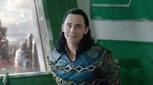 With tom hiddleston, sophia di martino, richard e. Loki Auf Disney Erstes Bild Zur Marvel Serie Scheint Beliebte Theorie Zu Bestatigen Serien News Filmstarts De