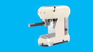Single serve coffee and espresso machine: Smeg Ecf01 Espresso Machine Review 5 Reasons This Coffee Machine Is A Great Coffee Shop Substitute