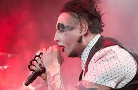 Gen asistanın isyanı: Zorla tecavüz edip, misafirlerinin dokunmasına izin  verdi