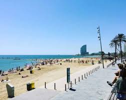 Il 1° e il 2 novembre, nei giorni di ognissanti e dei morti, a barcellona e tutta la catalogna si svolge una festa in memoria dei defunti: Turismo Speciale Estate Una Vacanza A Barcellona Ma Se Domani