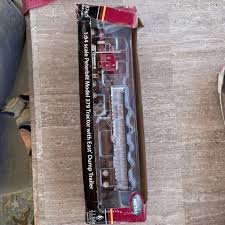 J.J. Keller 1:64 Scale Peterbilt Model 379tractor With East Dump Trailor  for Sale in Shadow Hills, CA