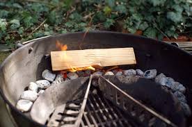 Den kessel mit der öffnung nach unten auflegen und den haltering für den aschebehälter einklinken. Moesta Pizzaring Unboxing Und Eine Pizzaparty Zur Einweihung