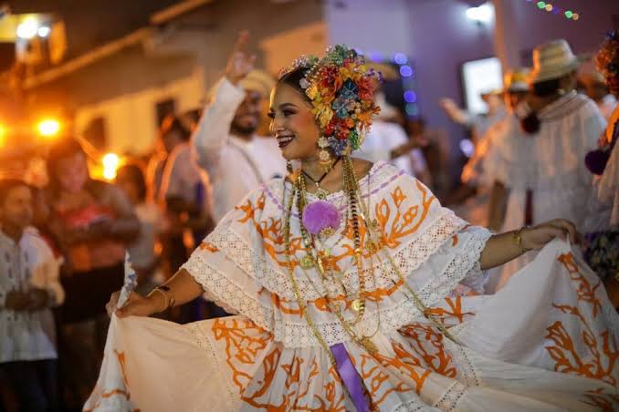 Escuela Secundaria de Macano obtiene tercer lugar nacional en bailes folclóricos