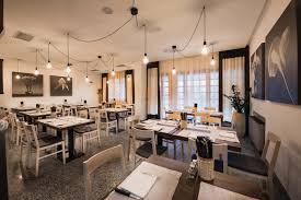 L'arredo è una delle componenti fondamentali per il successo di qualsiasi ristorante, la prima impressione che la clientela riceve varcando la soglia del locale. Arredamenti Per Enoteche Trattorie Ristoranti E Alberghi Pasquini Marino