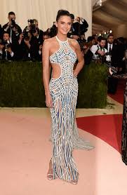 How Kendall Jenner Has Developed Her Signature Red Carpet Style Her 6 Most Risque Looks Mirror Online