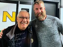 San jose sharks center, joe thornton, talks with former teammate and nesn hockey analyst andrew raycroft about the early days of his nhl career with the. Joe Thornton S Special Friendship With Bruins Legend Johnny Bucyk Endures After More Than Two Decades The Athletic