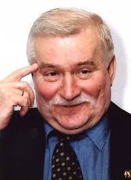 Résultat de recherche d'images pour "lech walesa cover of time"