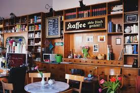 Nicht ohne grund ist das telefonbuch die nummer 1, wenn es um telefonnummern und adressen geht. Galerie Cafe Kathe Den Tag Vertrodeln Bei Veganem Kuchen Mit Vergnugen Munchen