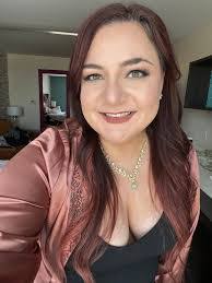 Claire Eubanks's Instagram, Twitter & Facebook