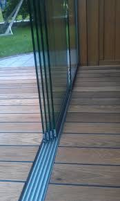 Glasschiebeturen Bodenschiene Details Planung Und Gestaltungsideen Glasschiebetur Schiebestallturen Terrassendach