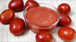 Add 1 tablespoon of olive oil to the saucepan, followed by the addition of chopped. How To Make Tomato Puree Quick And Easy Tomato Puree Recipe Youtube